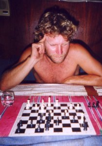 Börje plays chess, slowly (chess.jpg)